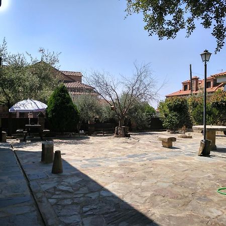Casa Rural Pena Falcon Torrejon el Rubio Exterior photo