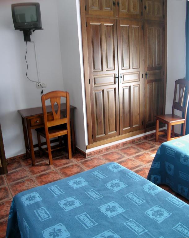 Casa Rural Pena Falcon Torrejon el Rubio Exterior photo