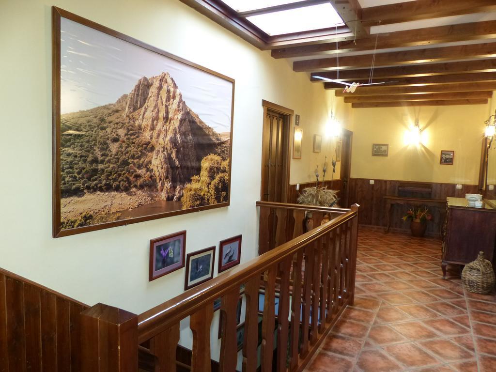 Casa Rural Pena Falcon Torrejon el Rubio Exterior photo
